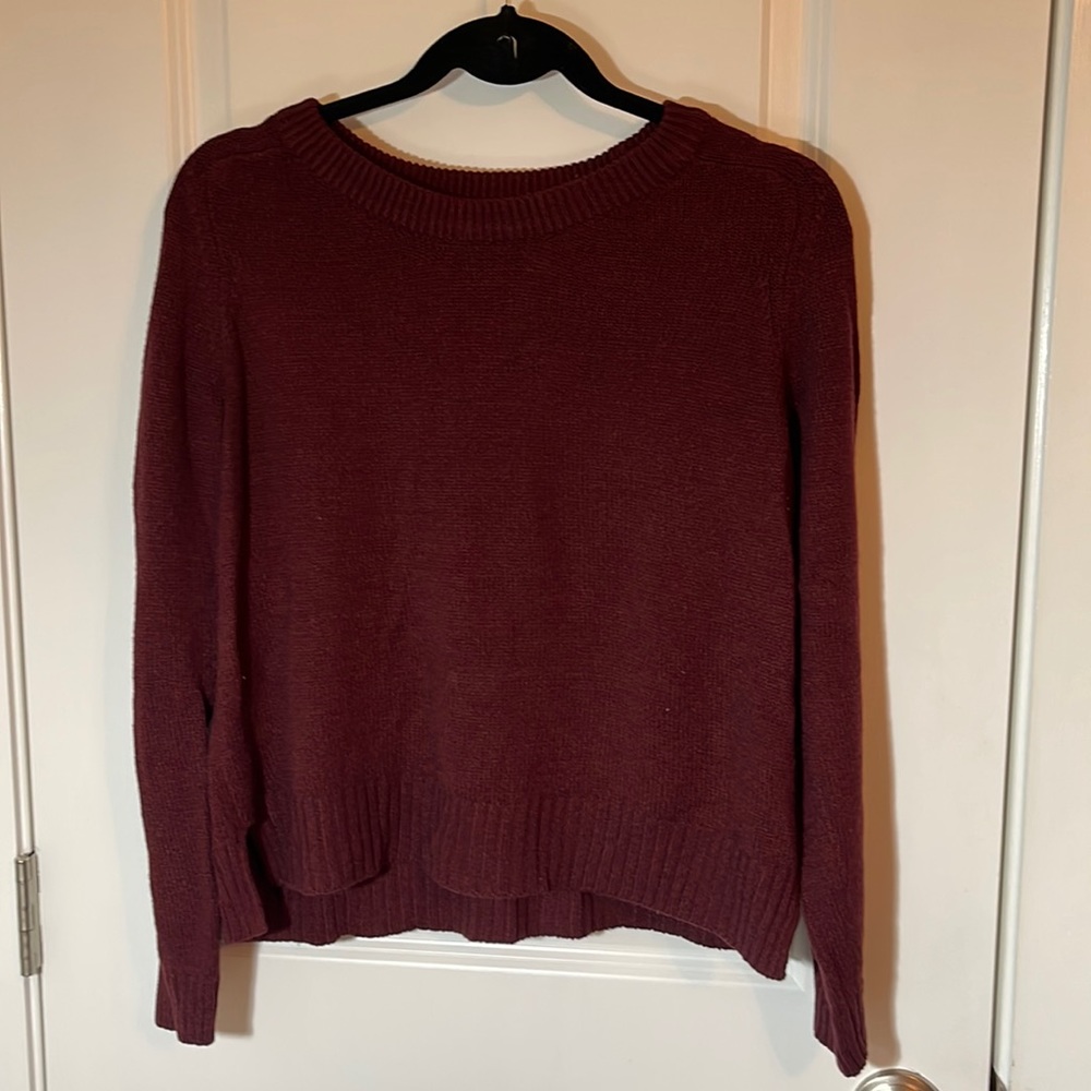 Maroon sweater